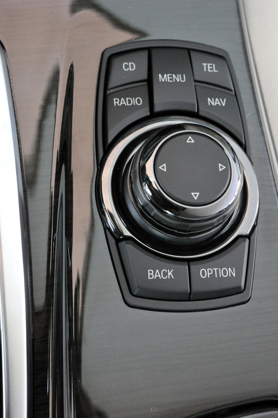  BMW ActiveHybrid 5 2012 года  (фото 37 из 157)